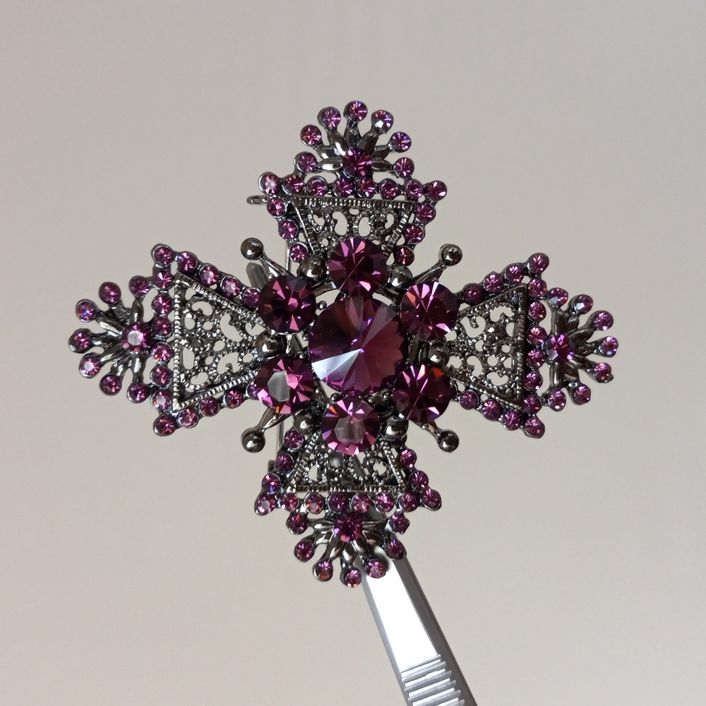 Off Park Collection Crystal Brooch